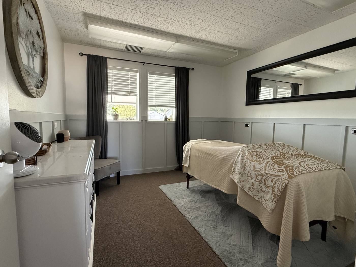 Treatment table room at Central Idaho Wellness Center in Jerome